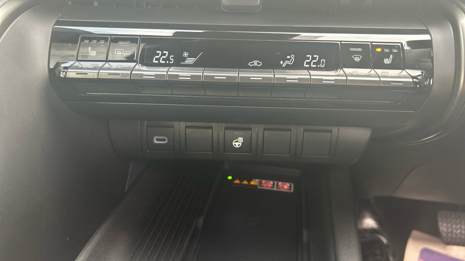 Used Toyota C-HR 2025 for sale - 76413247: Photo 24