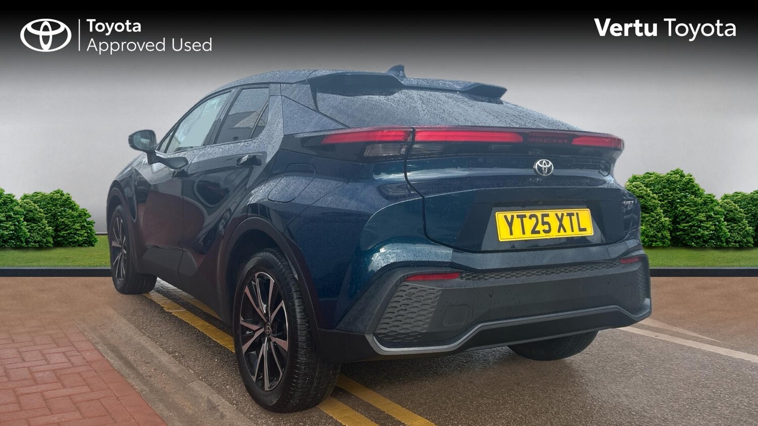 Used Toyota C-HR 2025 for sale - 76413247: Photo 4