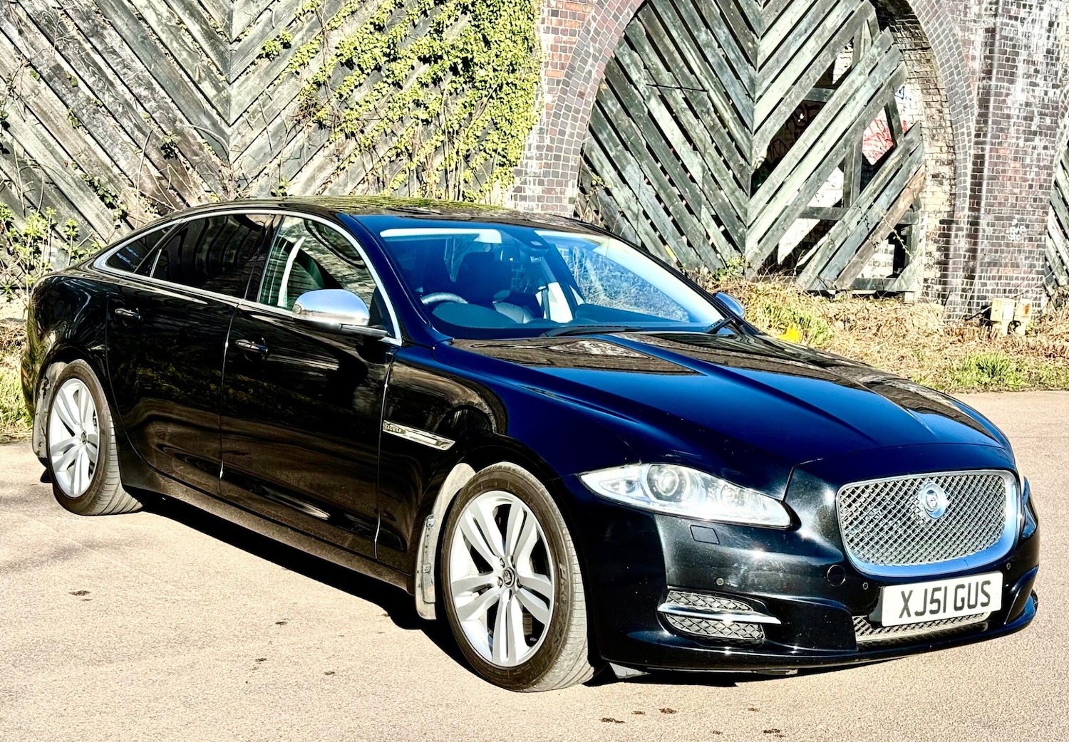 Used Jaguar XJ 2010 for sale - 77997370: Photo 3