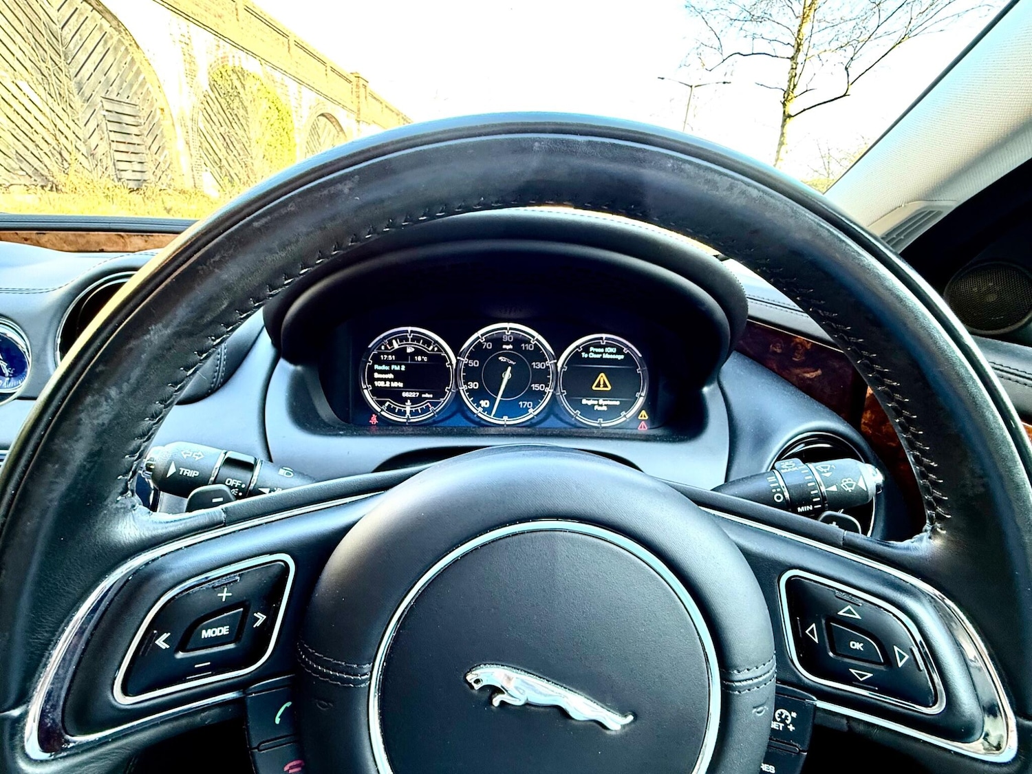 Used Jaguar XJ 2010 for sale - 77997370: Photo 30