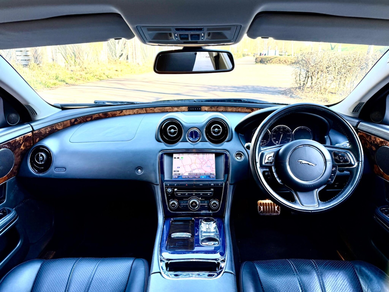 Used Jaguar XJ 2010 for sale - 77997370: Photo 33