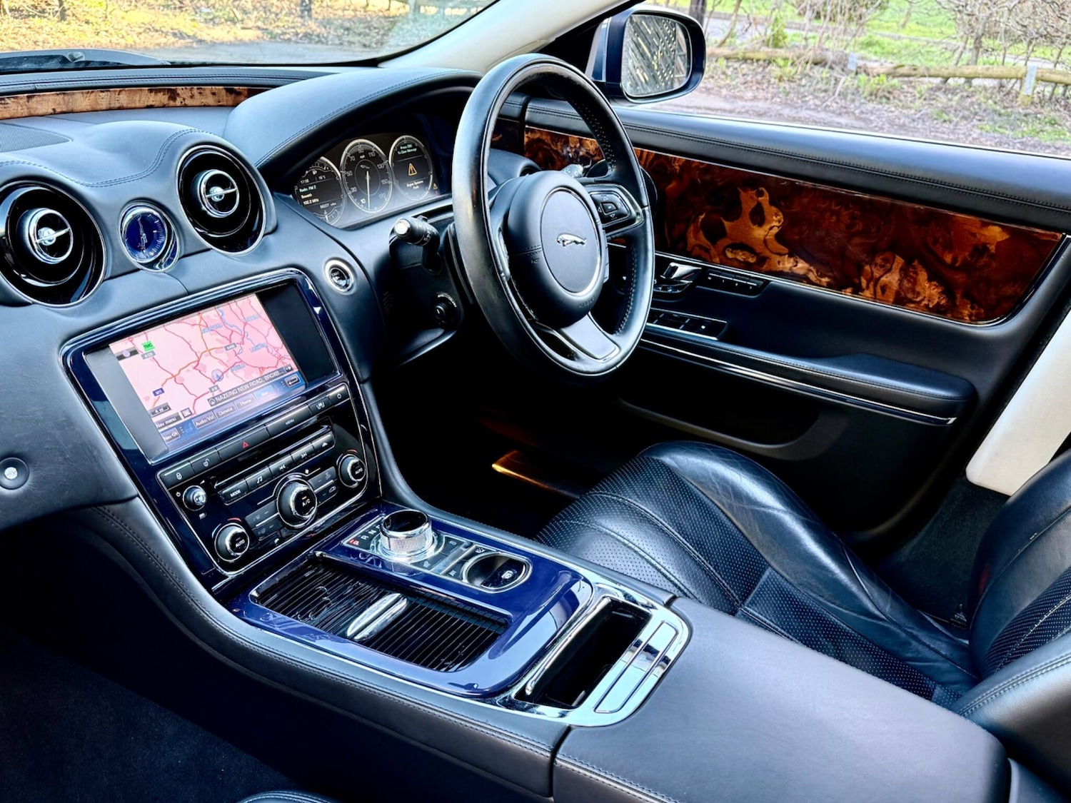 Used Jaguar XJ 2010 for sale - 77997370: Photo 34