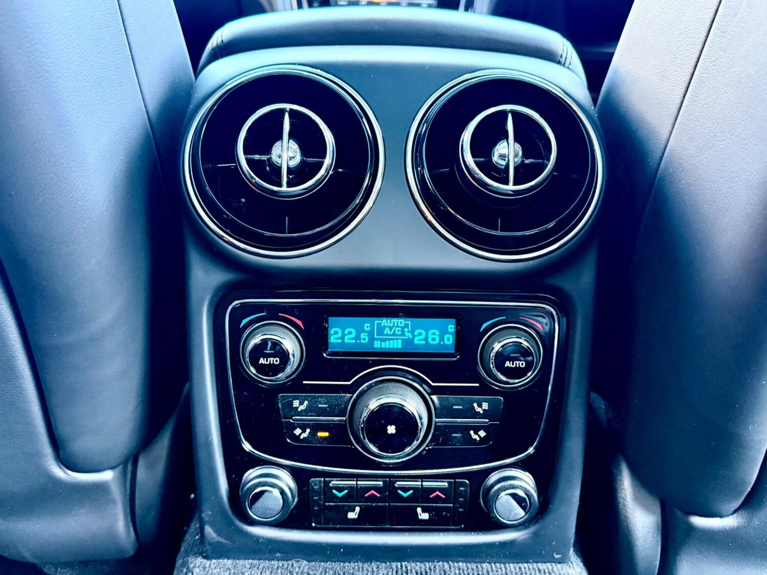 Used Jaguar XJ 2010 for sale - 77997370: Photo 46