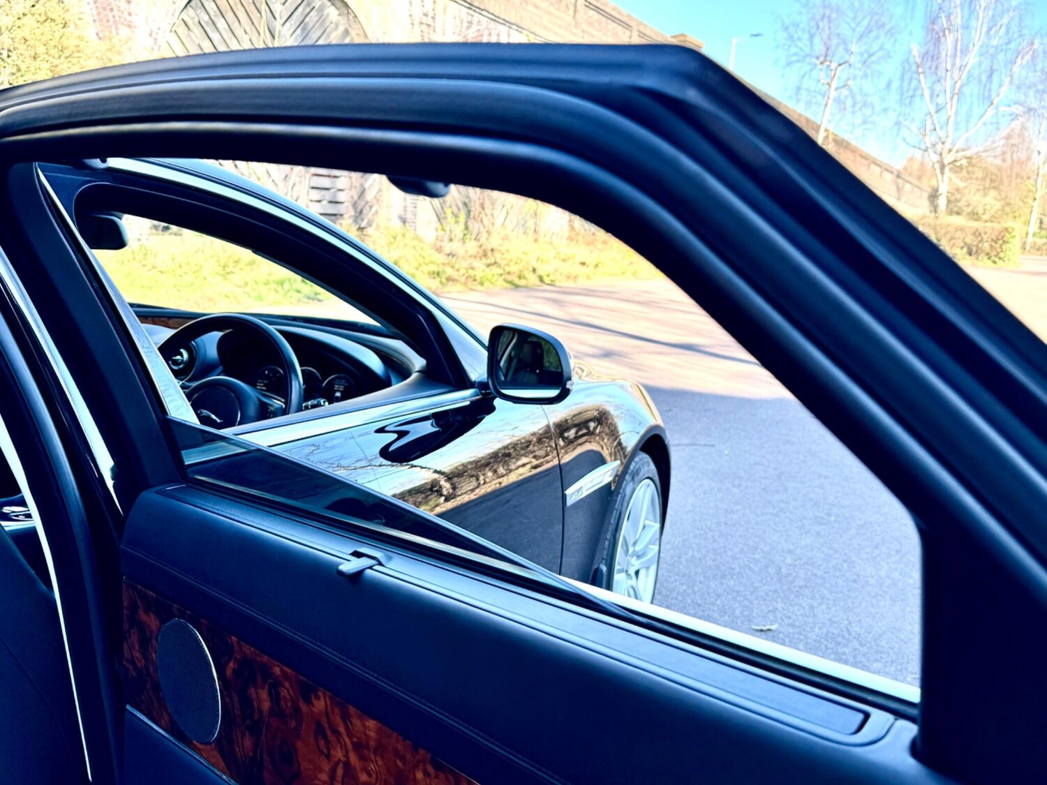 Used Jaguar XJ 2010 for sale - 77997370: Photo 52