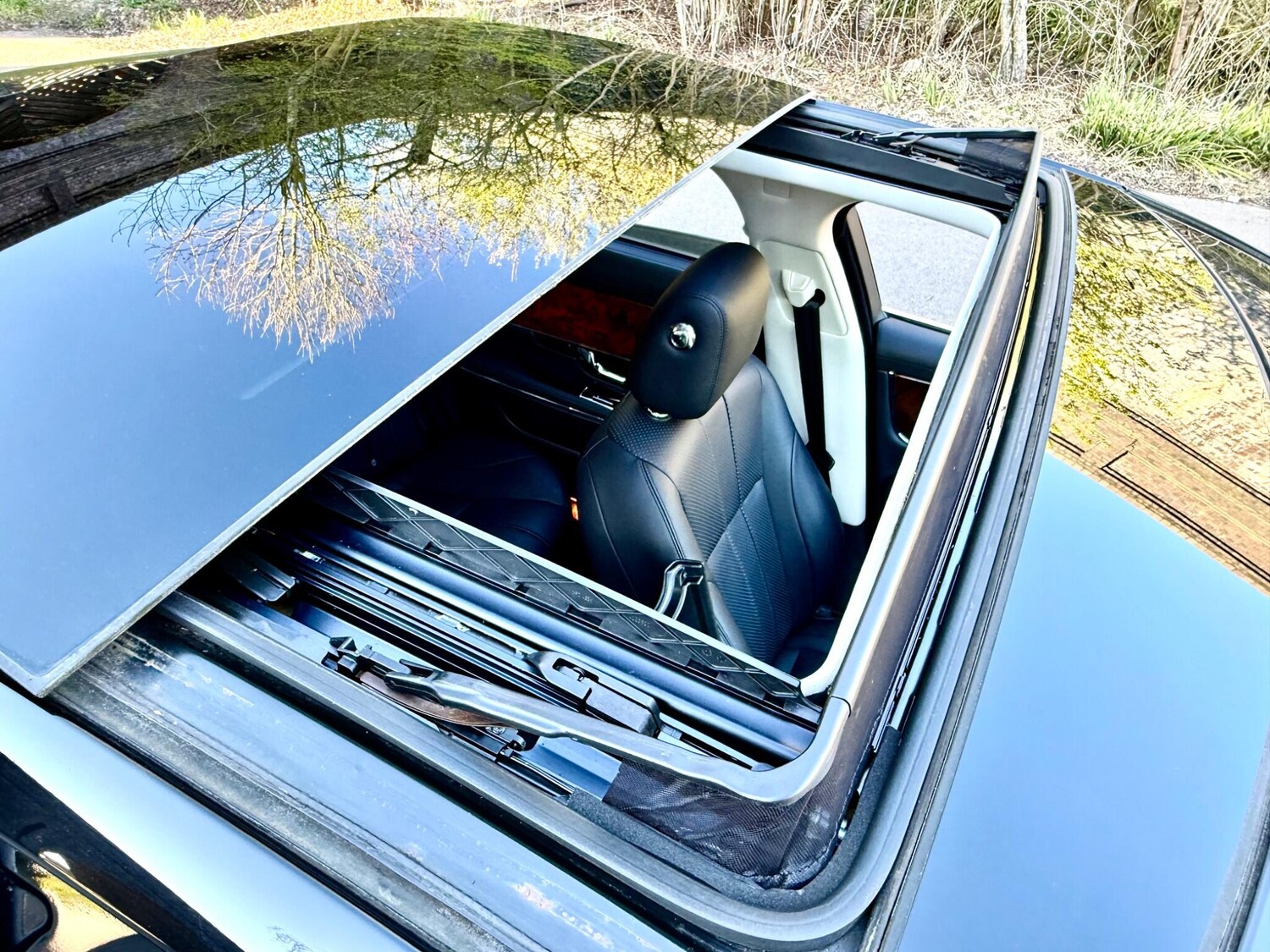 Used Jaguar XJ 2010 for sale - 77997370: Photo 62