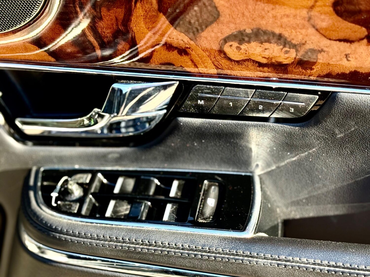 Used Jaguar XJ 2010 for sale - 77997370: Photo 66