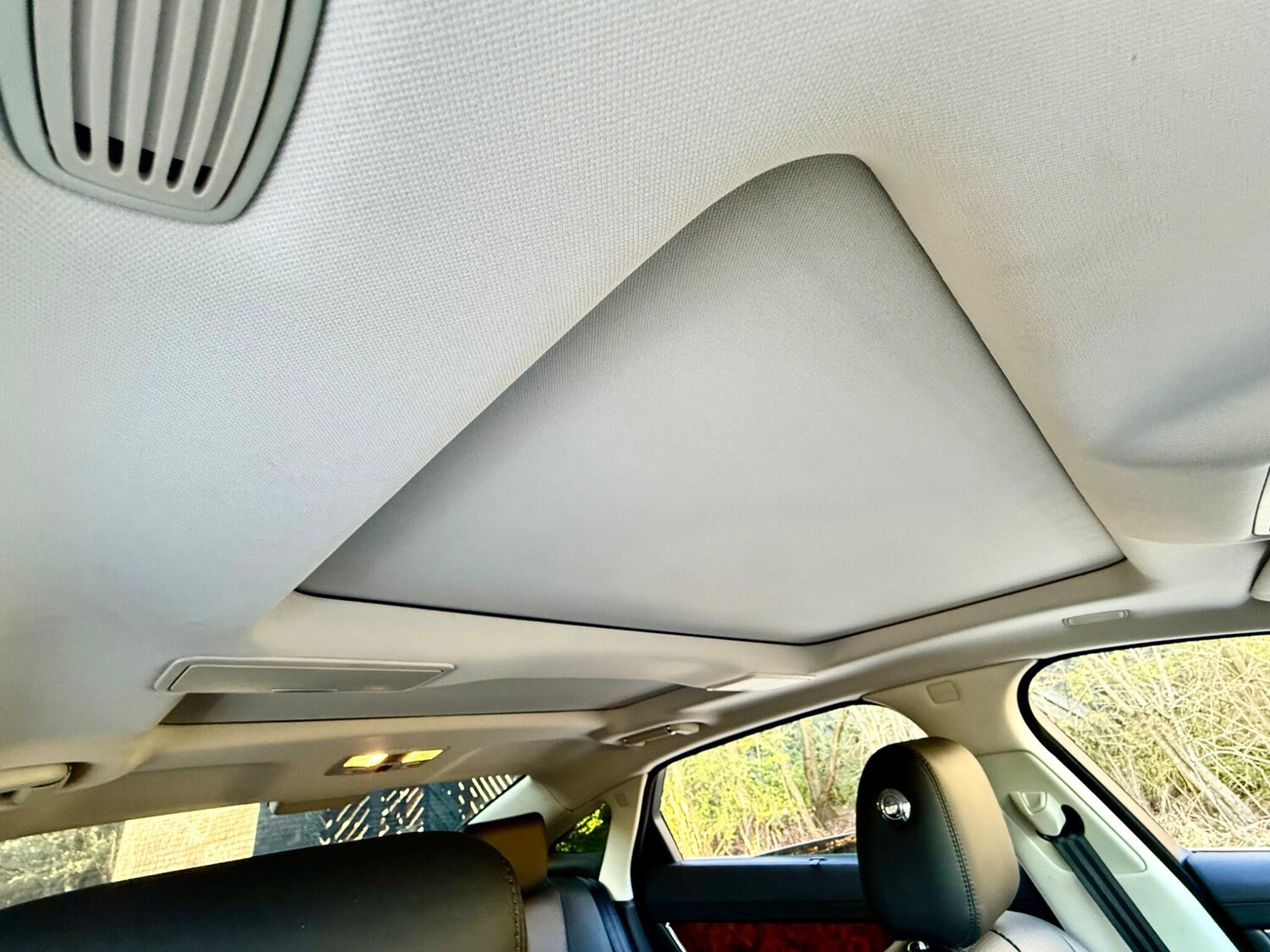 Used Jaguar XJ 2010 for sale - 77997370: Photo 67