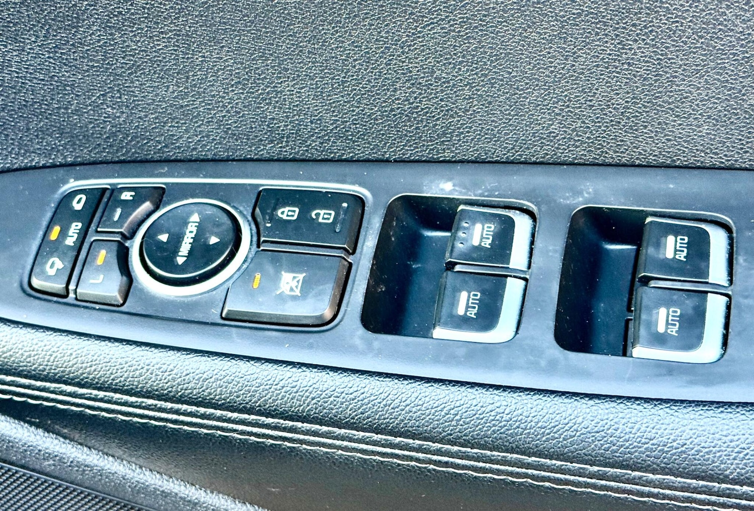 Used Kia Sorento 2015 for sale - 77015653: Photo 36