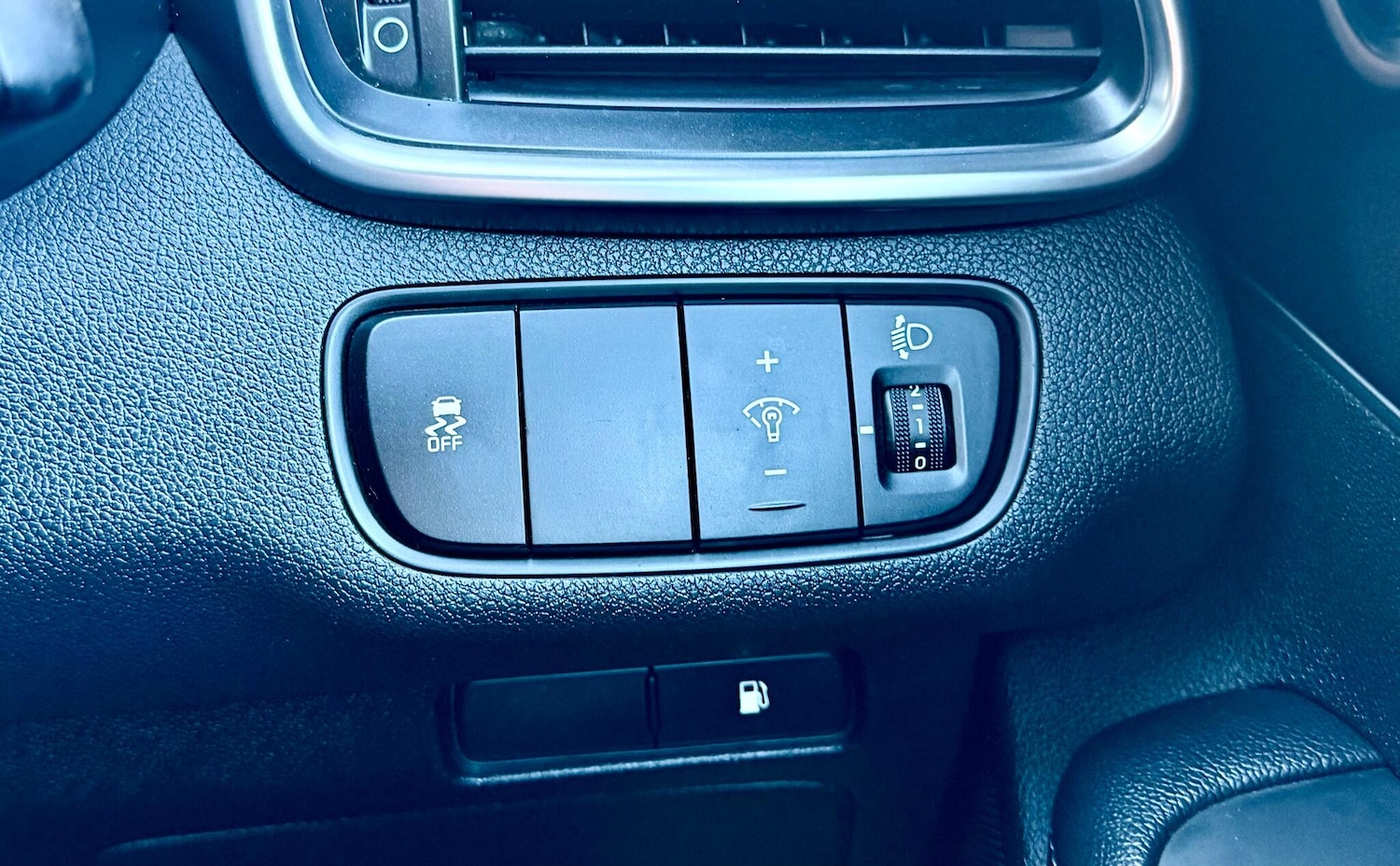 Used Kia Sorento 2015 for sale - 77015653: Photo 39