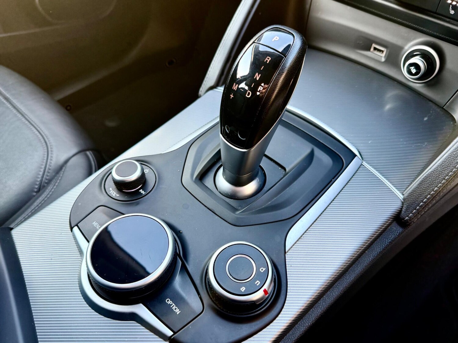 Used Alfa Romeo Stelvio 2018 for sale - 77997367: Photo 36