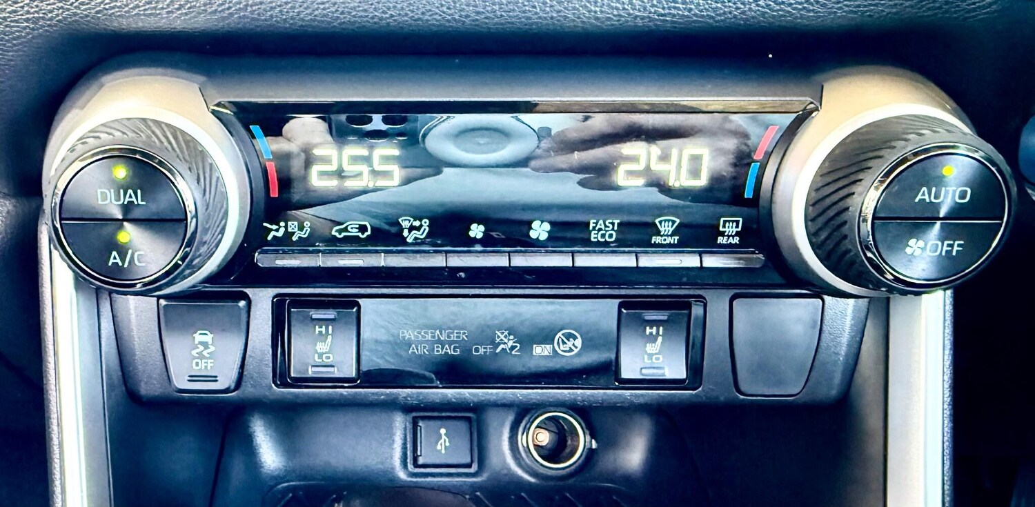 Used Toyota RAV4 2020 for sale - 77997365: Photo 38