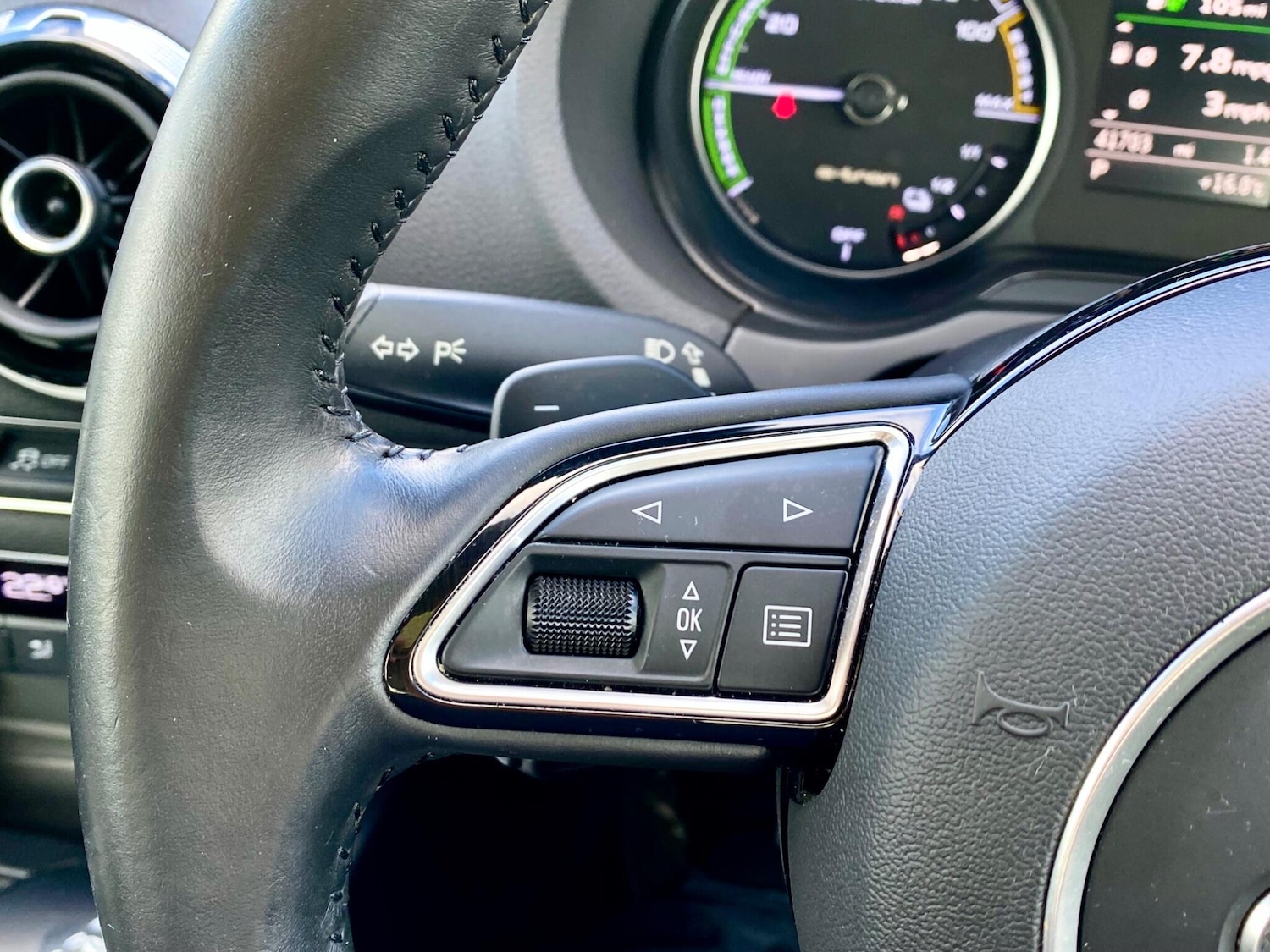 Used Audi A3 2015 for sale - 76213853: Photo 28