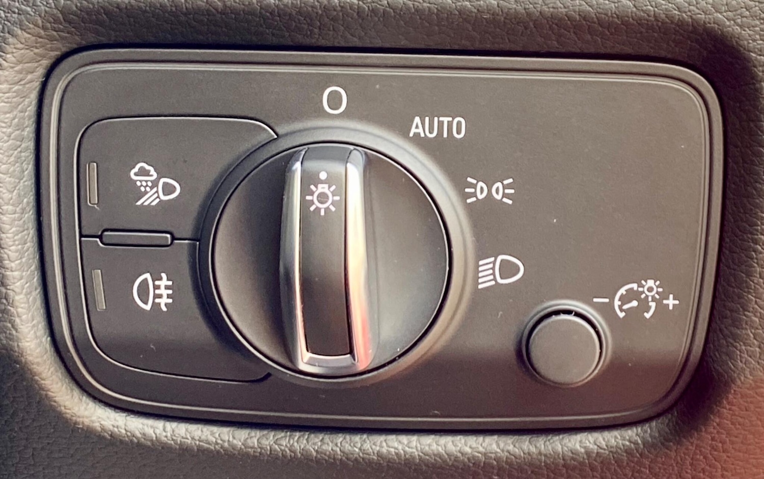 Used Audi A3 2015 for sale - 76213853: Photo 43