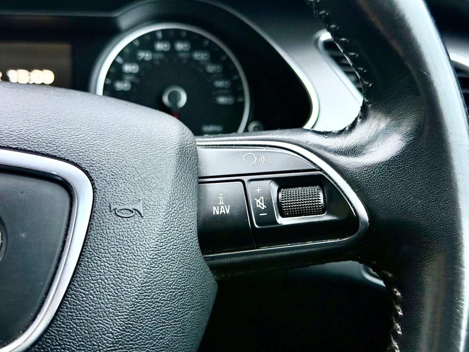 Used Audi A4 Allroad 2015 for sale - 76964939: Photo 37