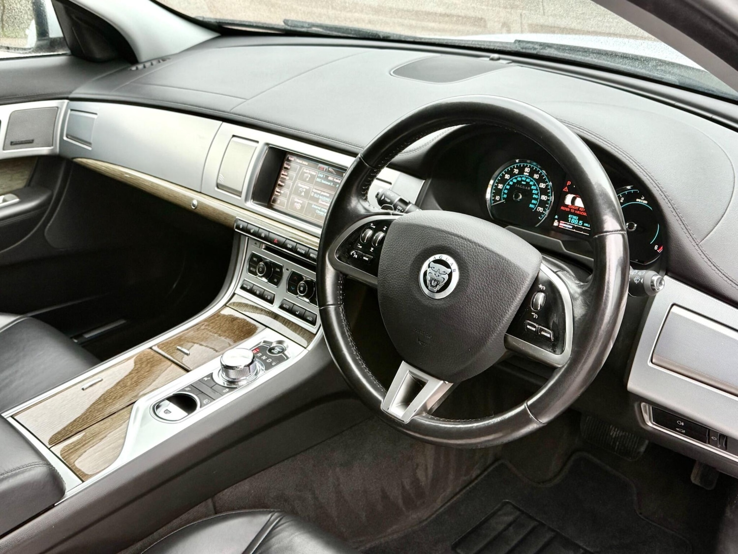 Used Jaguar XF 2013 for sale - 76742956: Photo 15