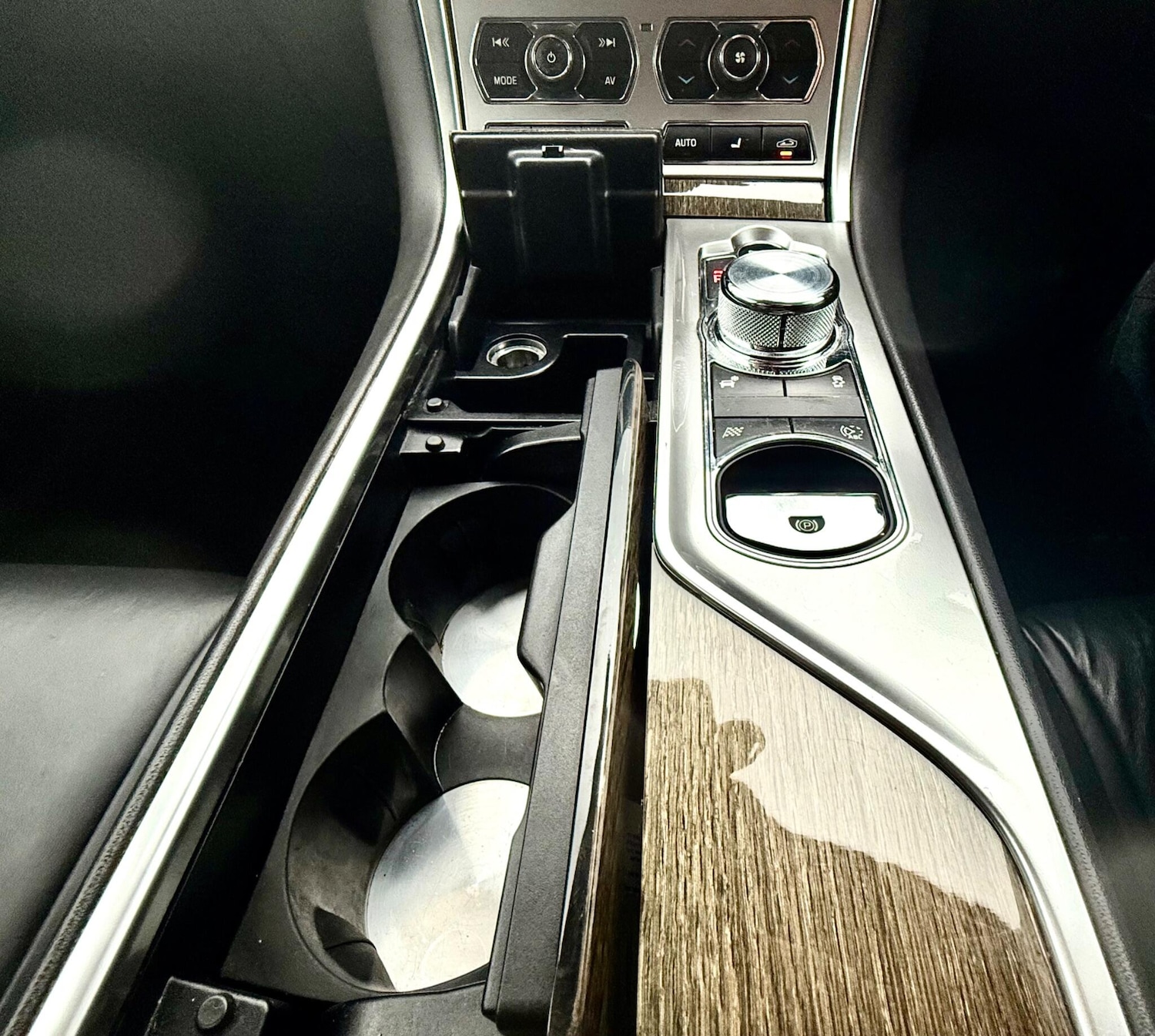 Used Jaguar XF 2013 for sale - 76742956: Photo 31