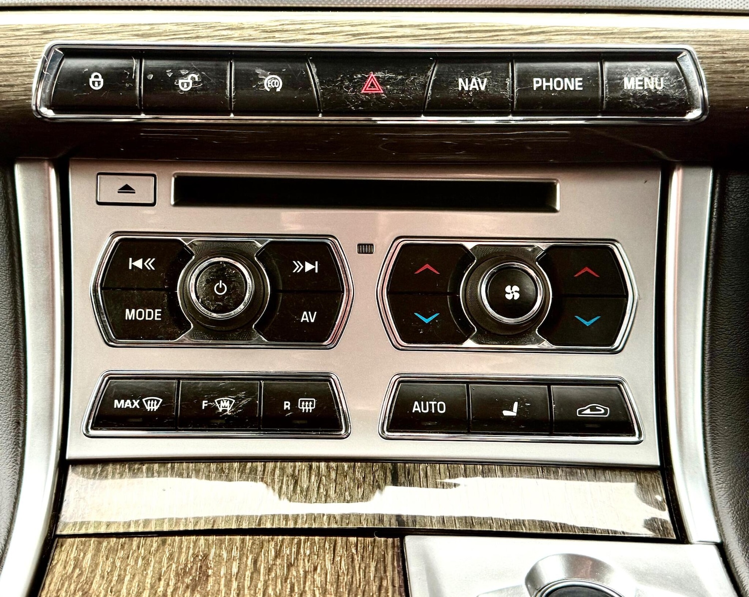 Used Jaguar XF 2013 for sale - 76742956: Photo 32