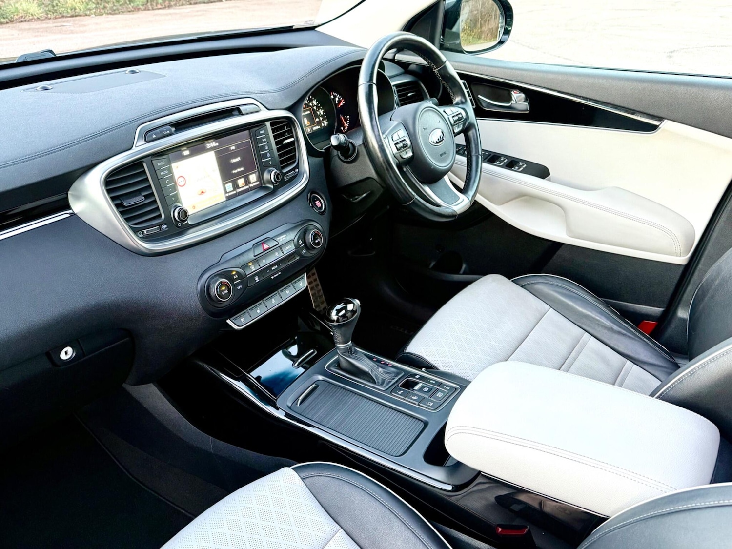 Used Kia Sorento 2016 for sale - 76898577: Photo 23