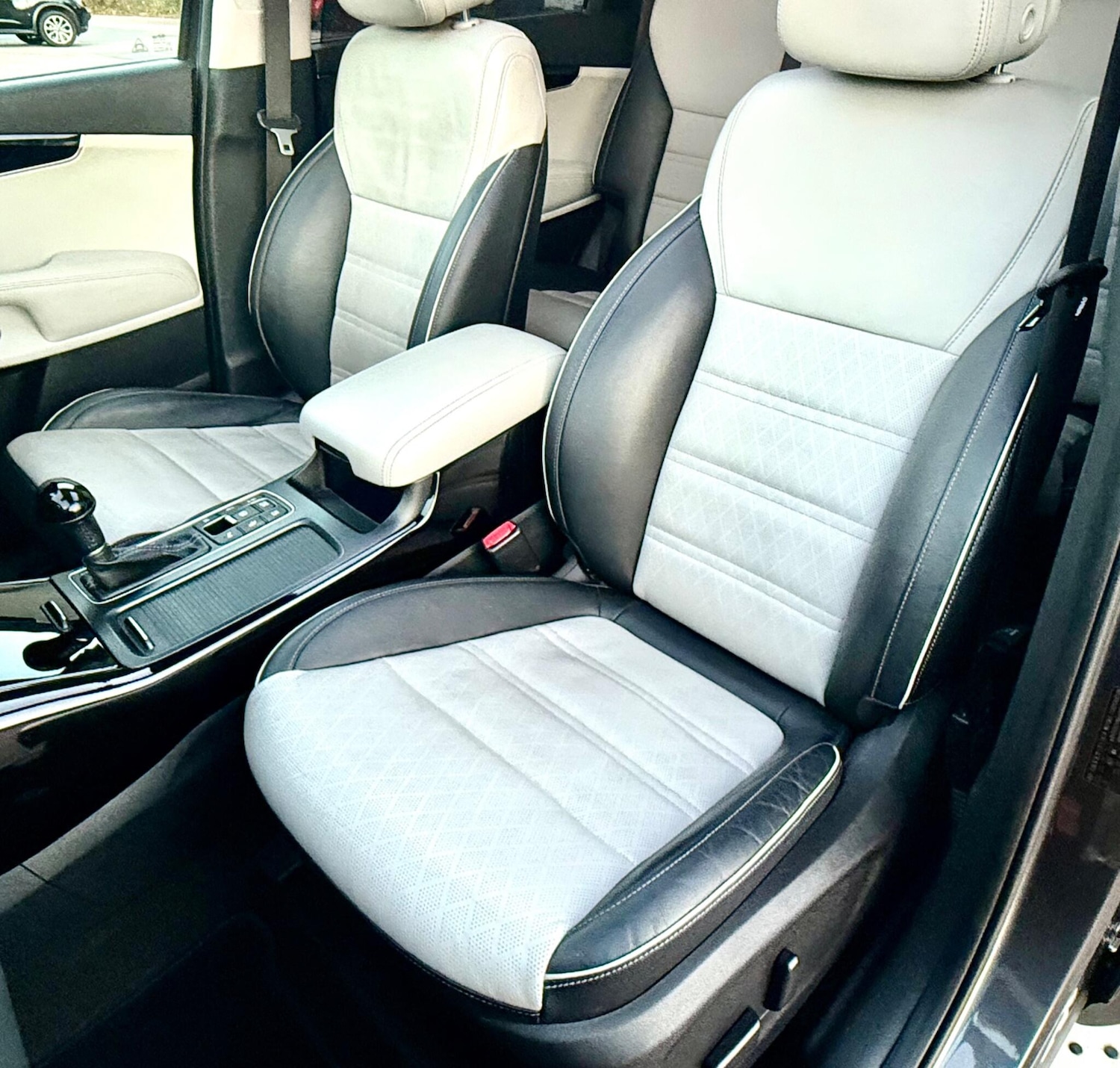 Used Kia Sorento 2016 for sale - 76898577: Photo 25