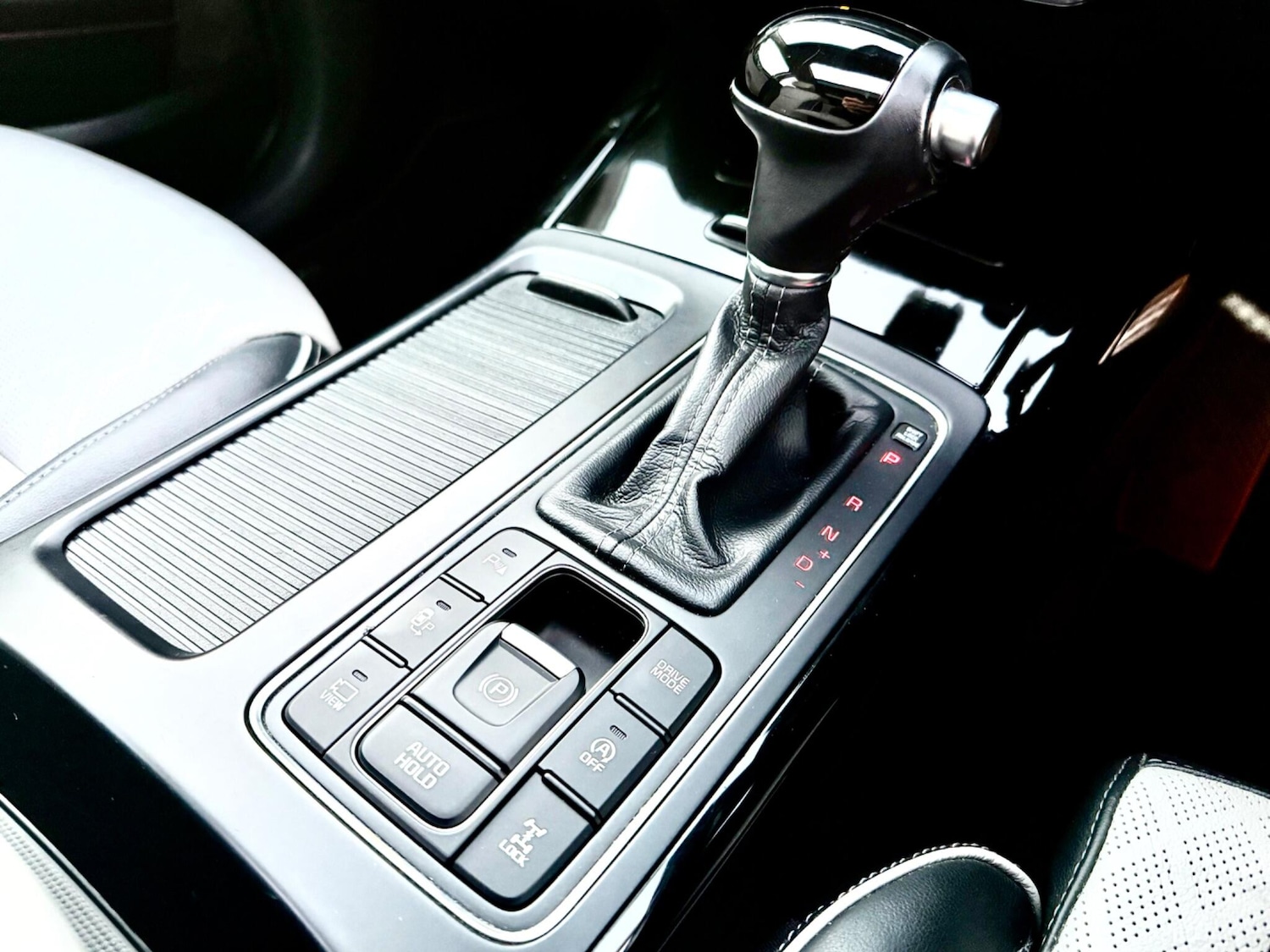 Used Kia Sorento 2016 for sale - 76898577: Photo 32