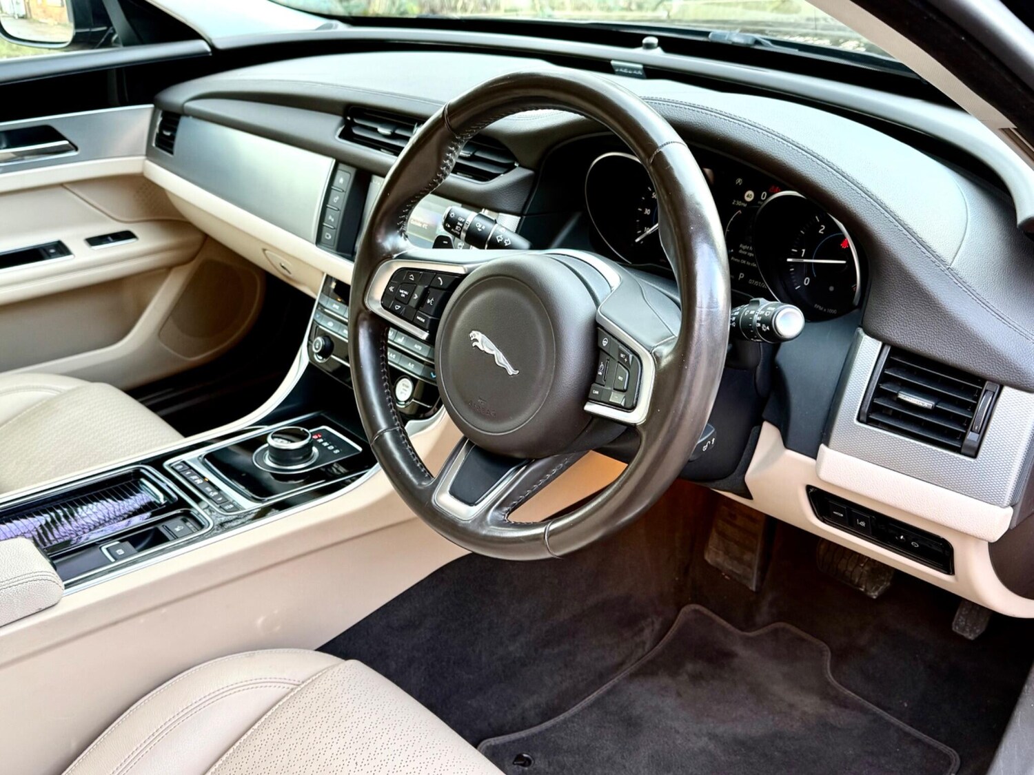 Used Jaguar XF 2018 for sale - 77997360: Photo 20