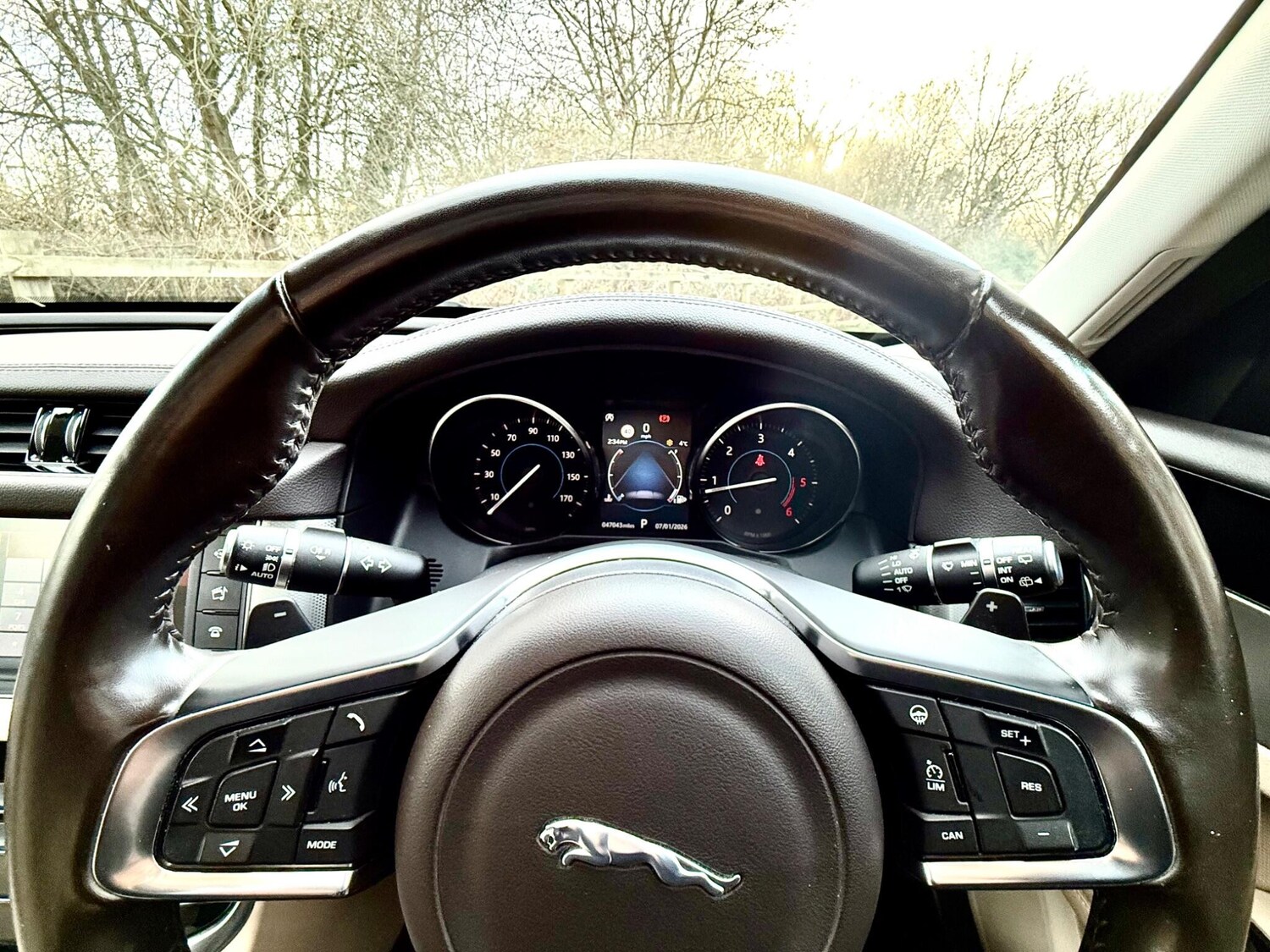 Used Jaguar XF 2018 for sale - 77997360: Photo 21