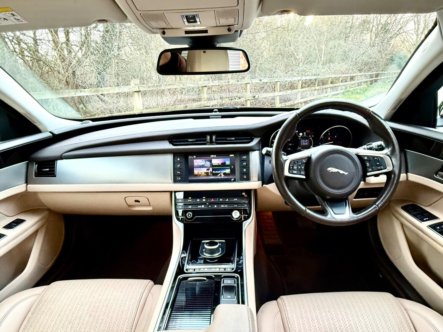 Used Jaguar XF 2018 for sale - 77997360: Photo 24