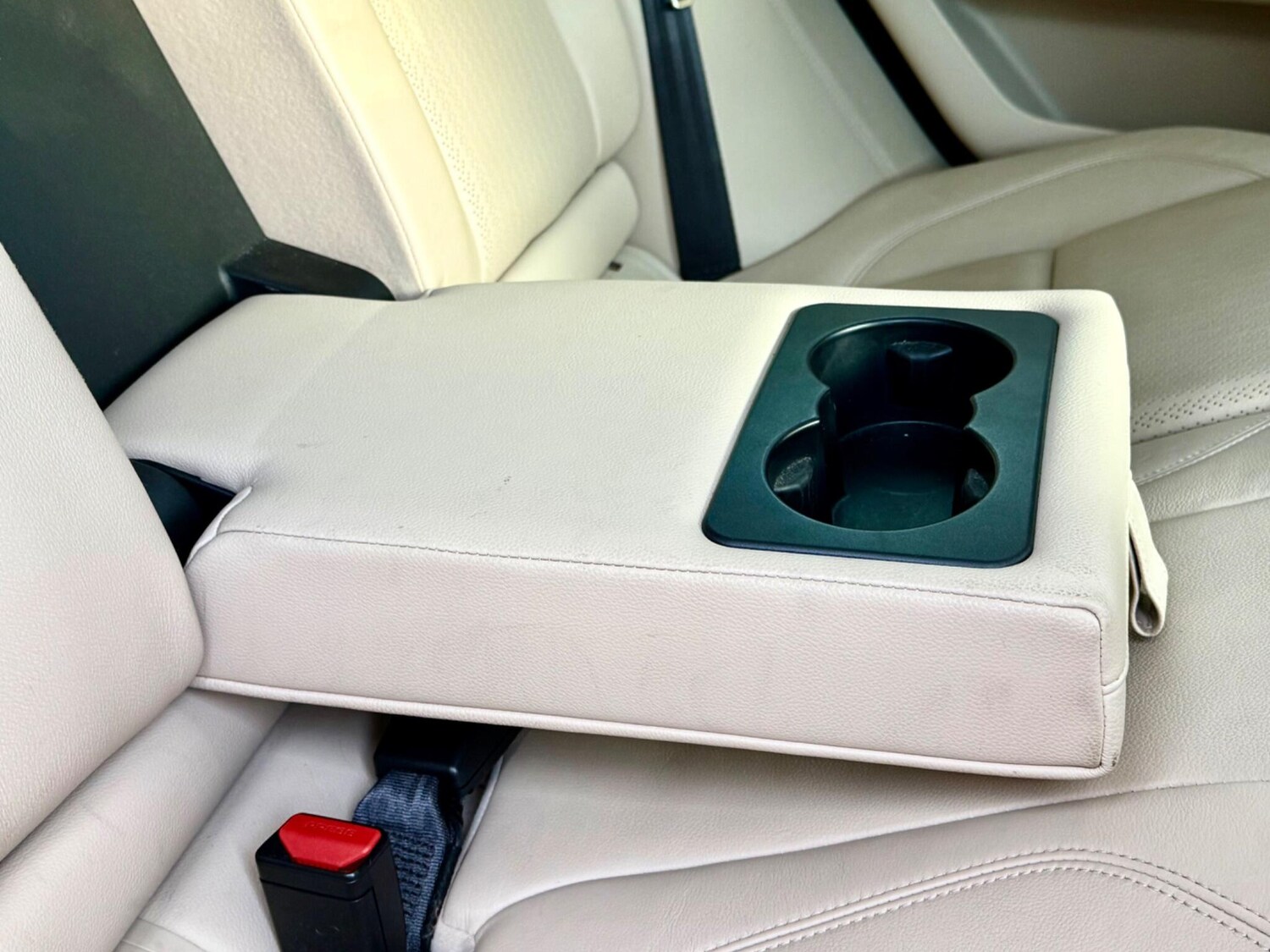 Used Jaguar XF 2018 for sale - 77997360: Photo 28