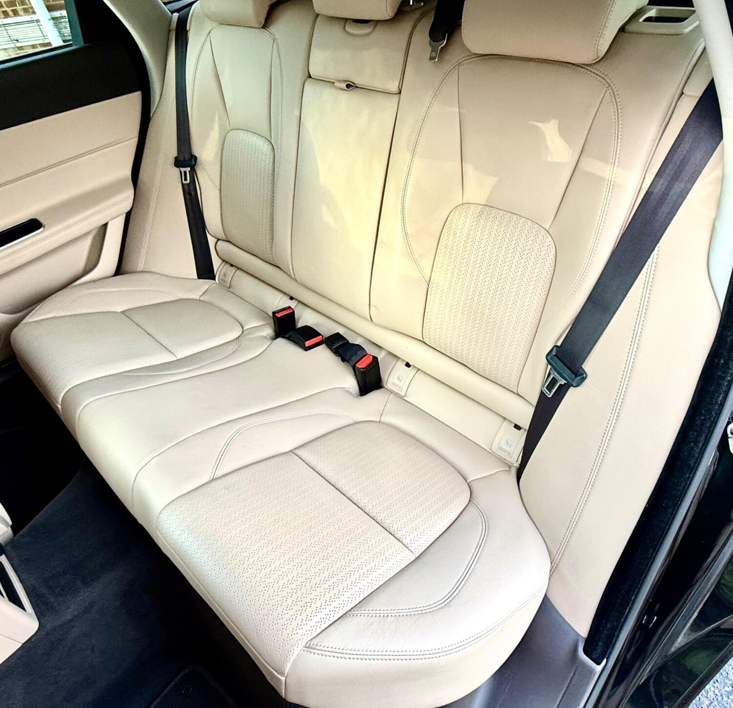 Used Jaguar XF 2018 for sale - 77997360: Photo 29