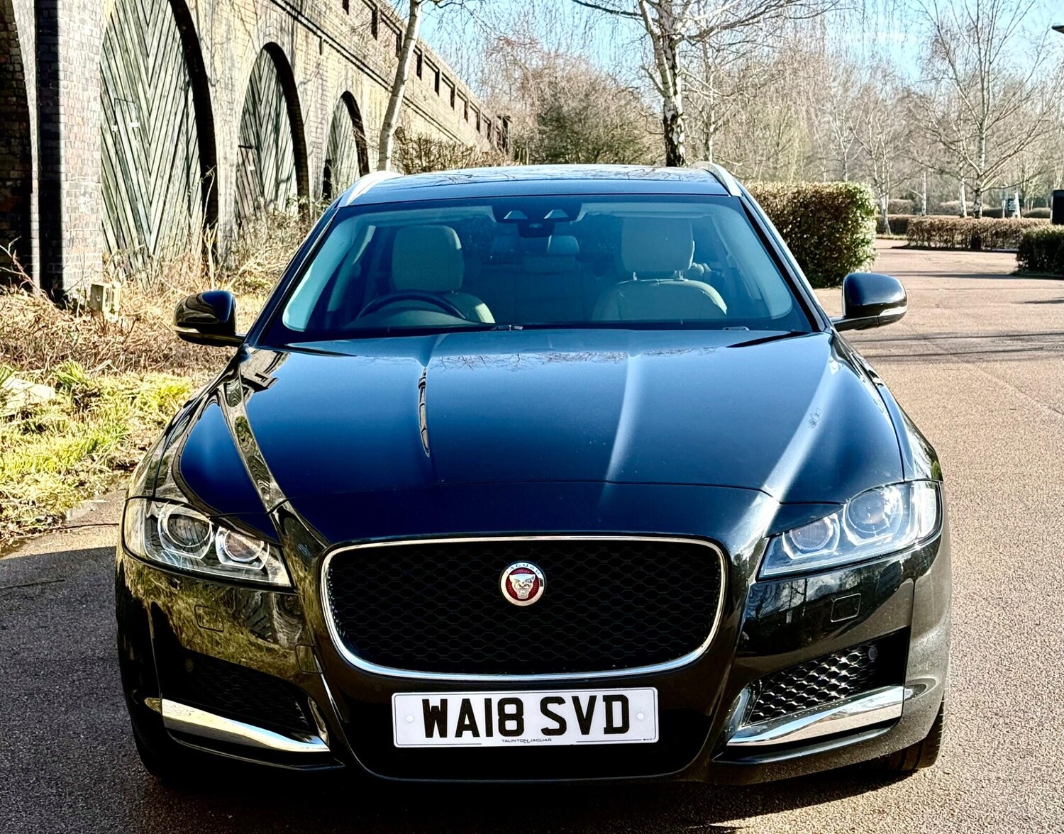 Used Jaguar XF 2018 for sale - 77997360: Photo 4