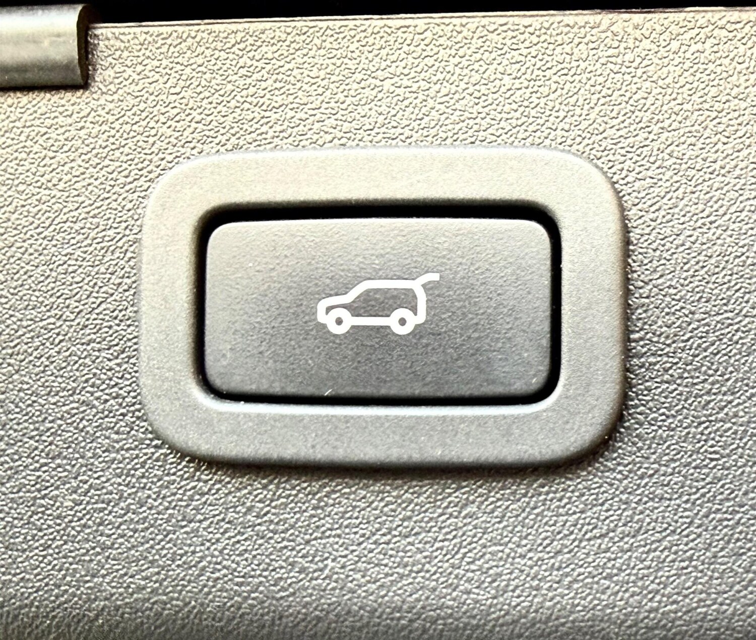 Used Jaguar XF 2018 for sale - 77997360: Photo 42