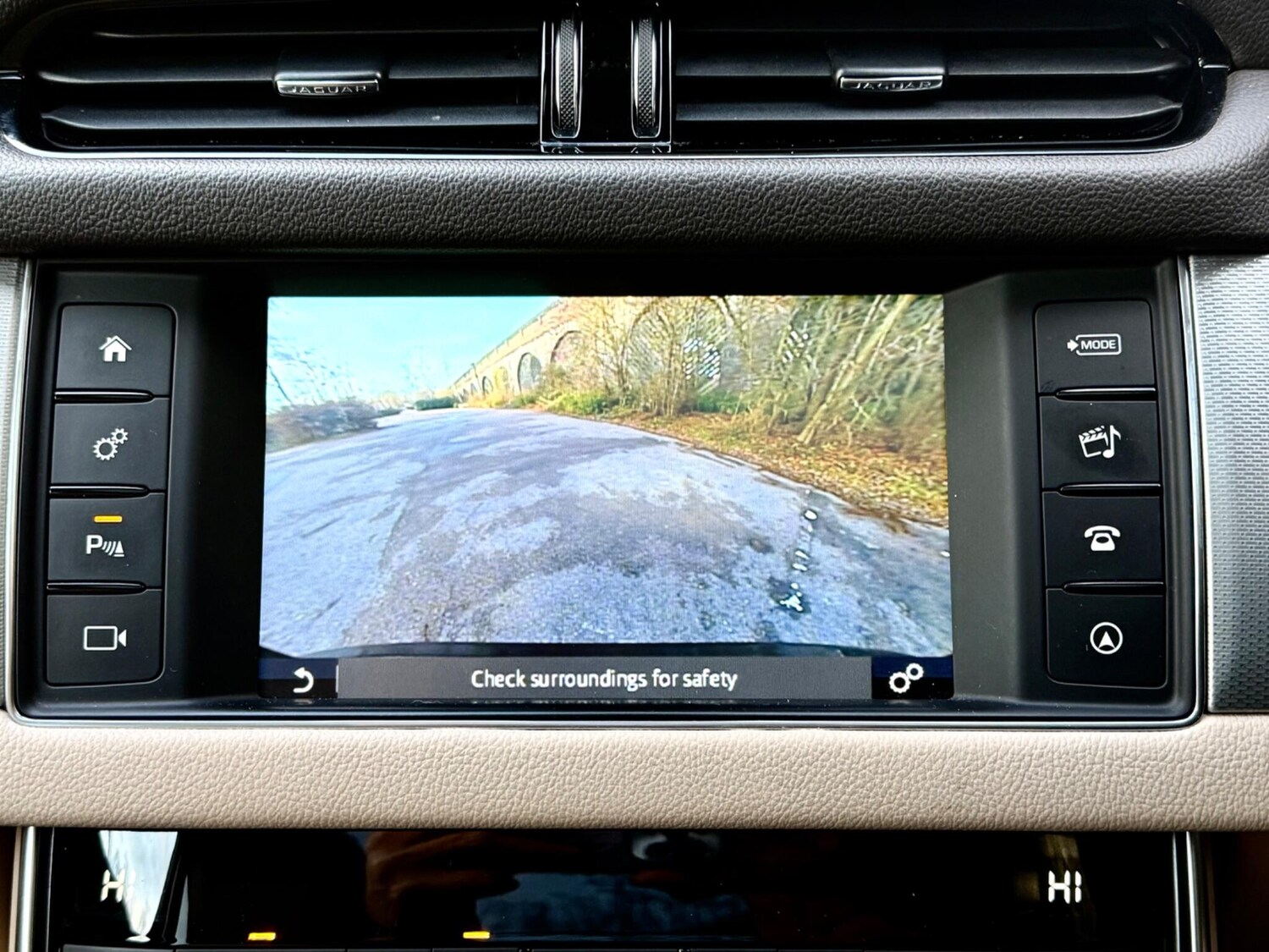 Used Jaguar XF 2018 for sale - 77997360: Photo 45