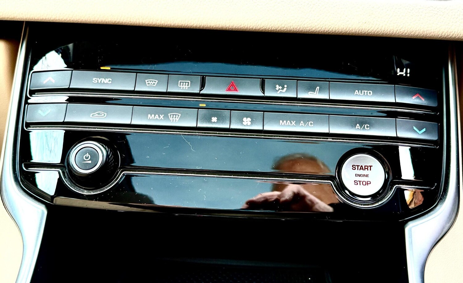 Used Jaguar XF 2018 for sale - 77997360: Photo 50