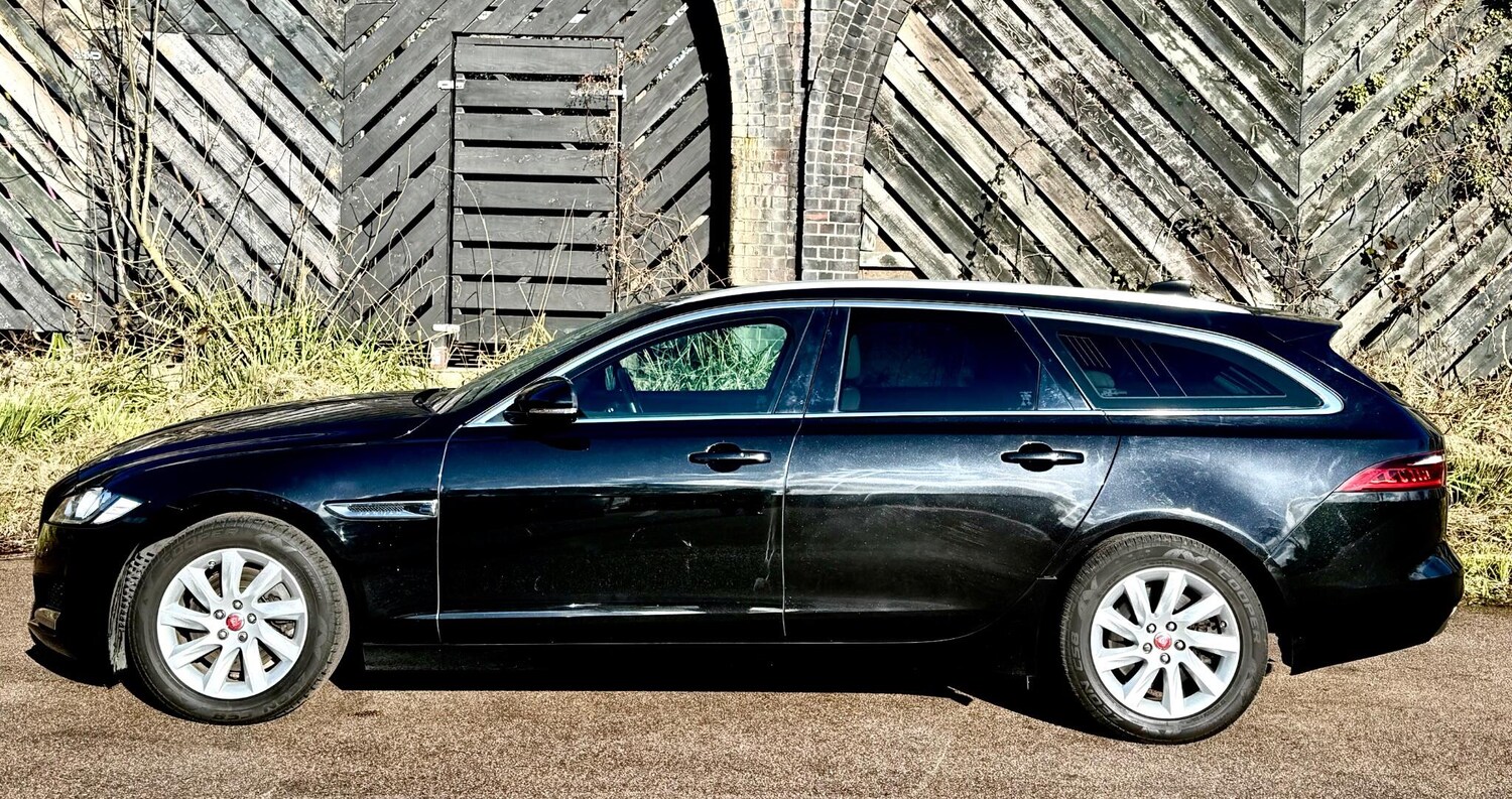 Used Jaguar XF 2018 for sale - 77997360: Photo 7