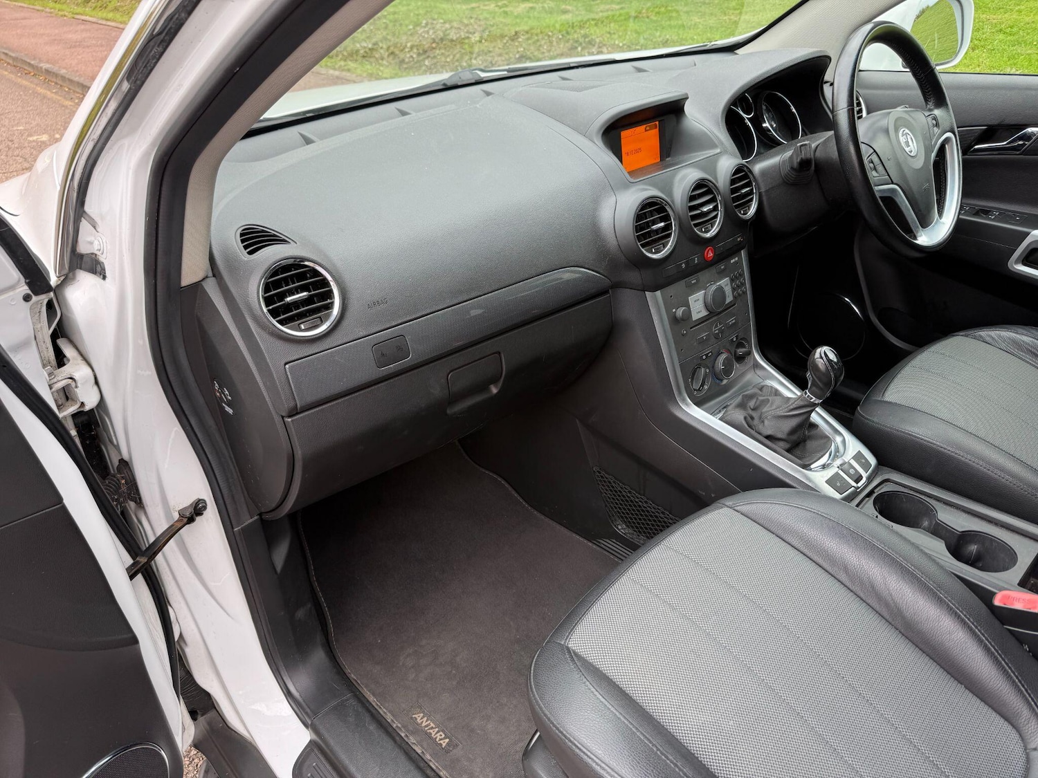 Used Vauxhall Antara 2015 for sale - 76314438: Photo 15