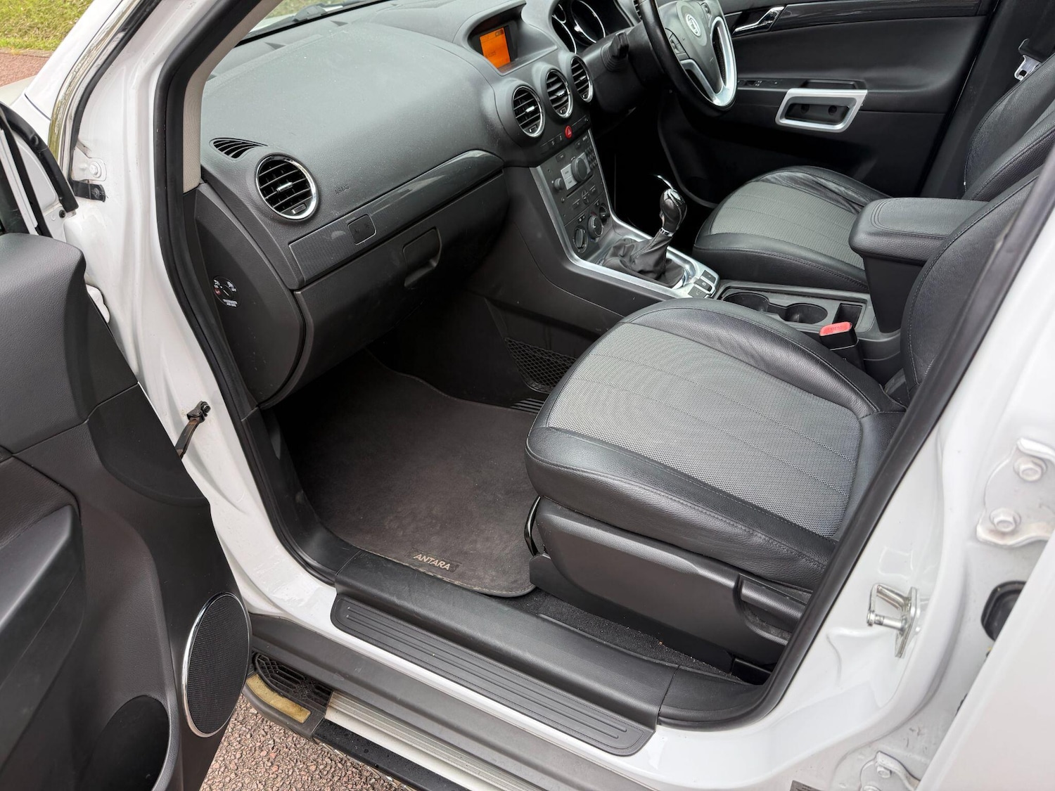 Used Vauxhall Antara 2015 for sale - 76314438: Photo 32