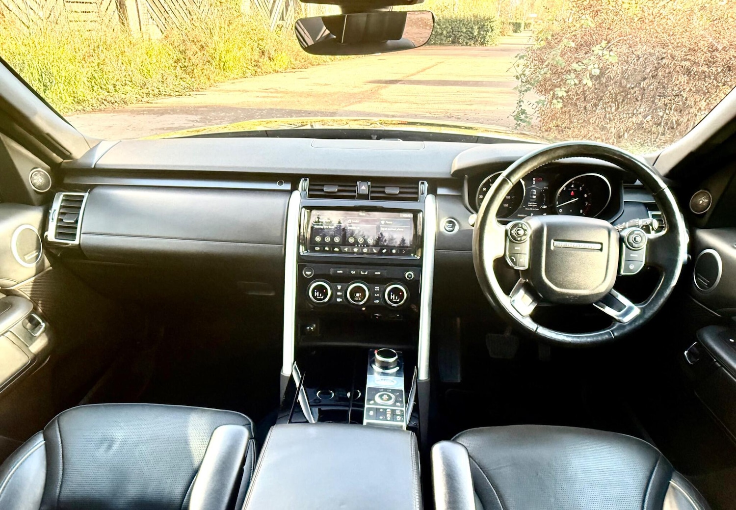 Used Land Rover Discovery 2017 for sale - 76772098: Photo 21