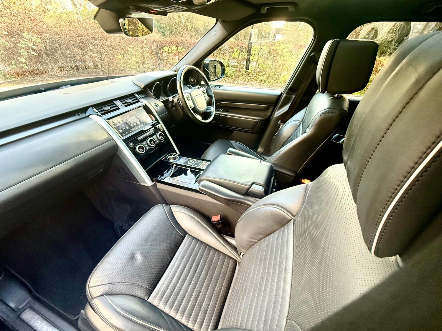 Used Land Rover Discovery 2017 for sale - 76772098: Photo 23