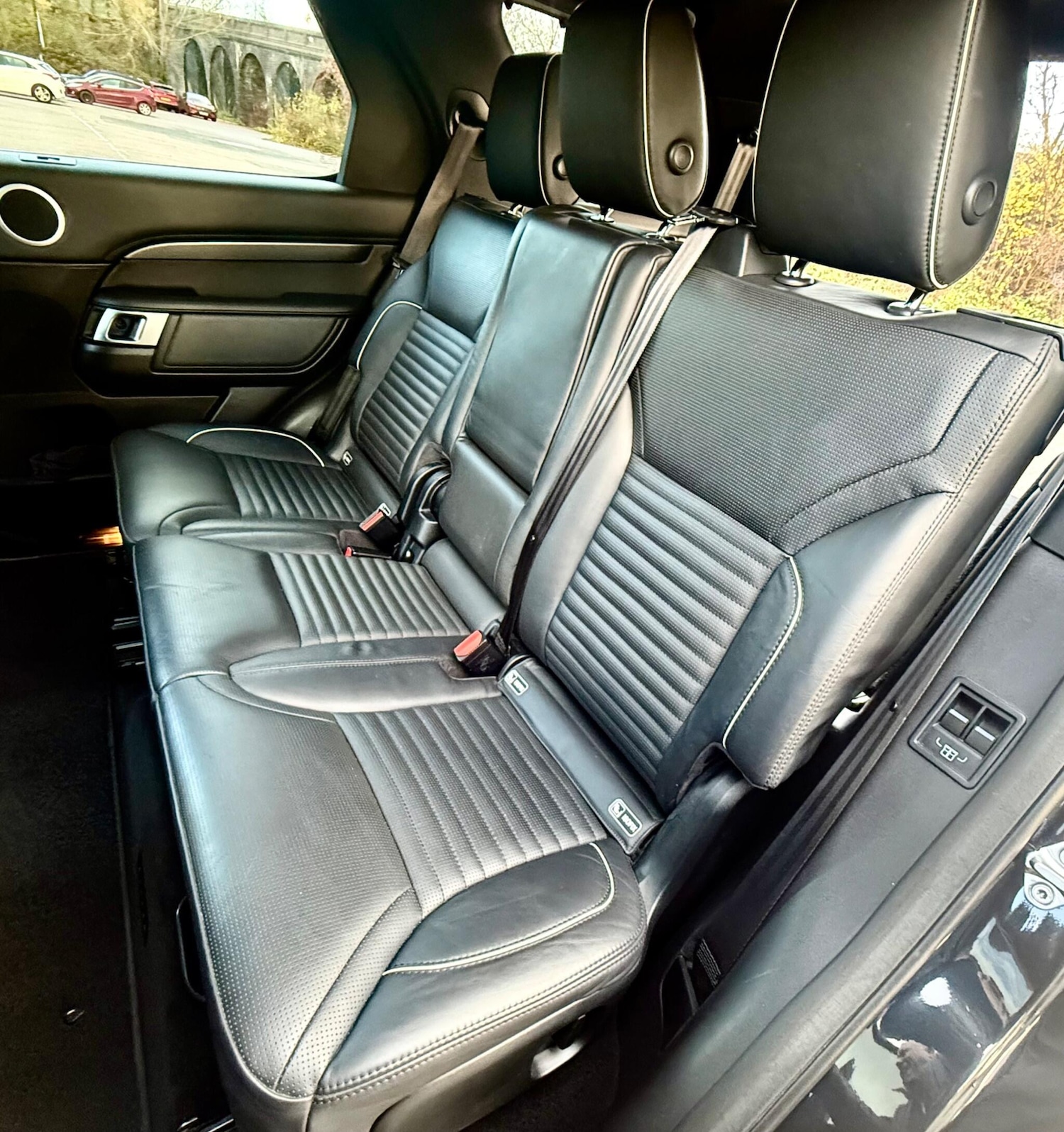 Used Land Rover Discovery 2017 for sale - 76772098: Photo 26