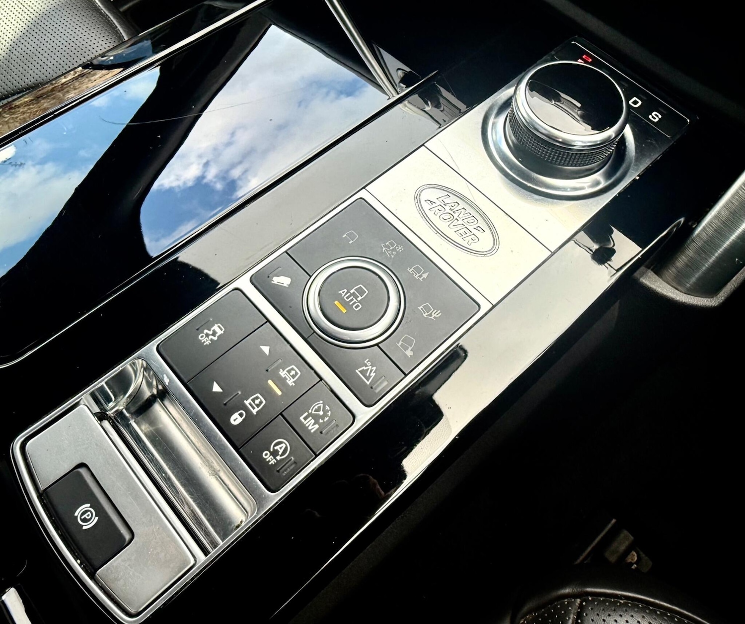 Used Land Rover Discovery 2017 for sale - 76772098: Photo 36