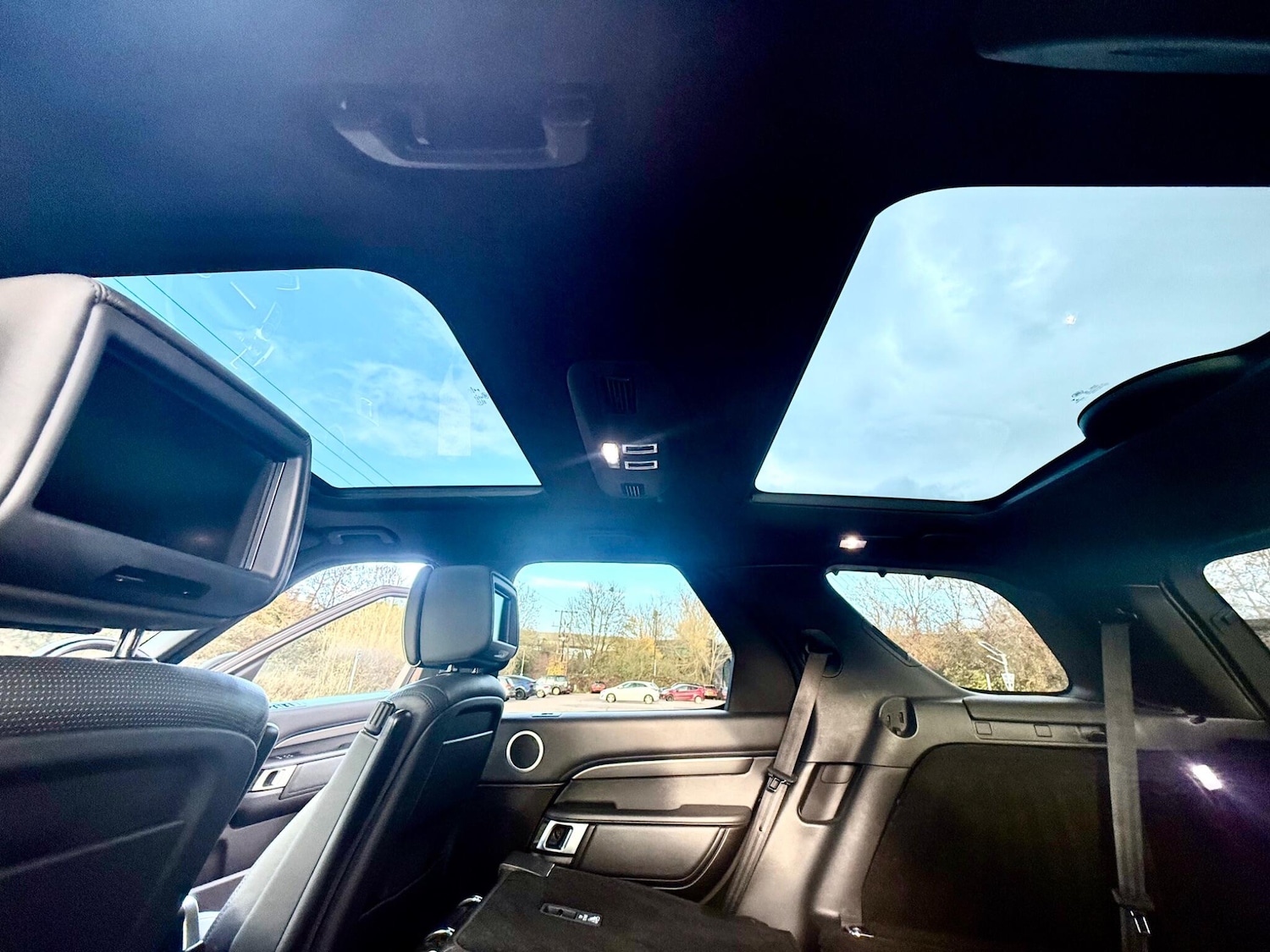 Used Land Rover Discovery 2017 for sale - 76772098: Photo 43