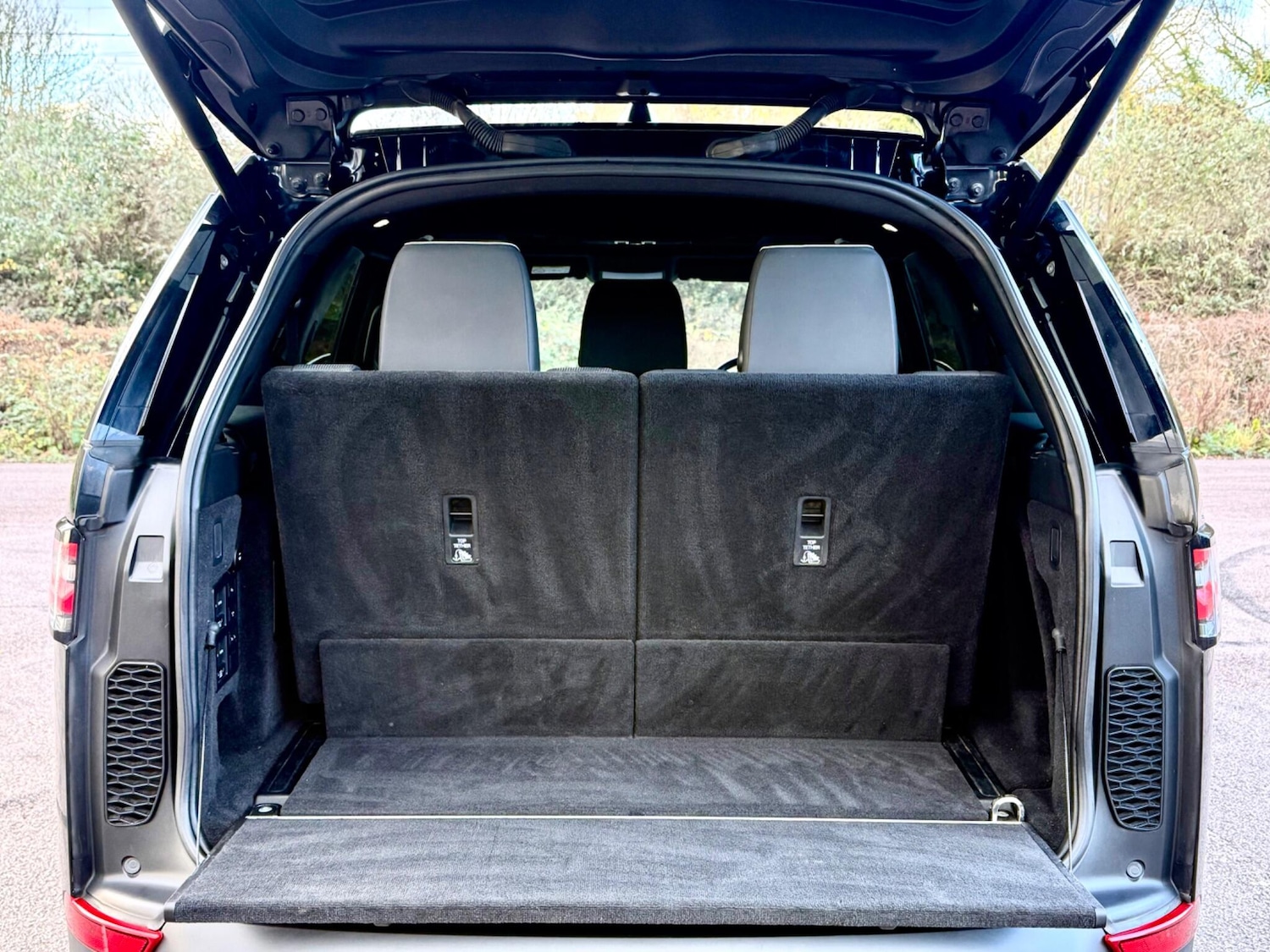 Used Land Rover Discovery 2017 for sale - 76772098: Photo 64