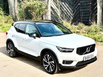 Used Volvo XC40 2018 for sale - 78185444: Photo