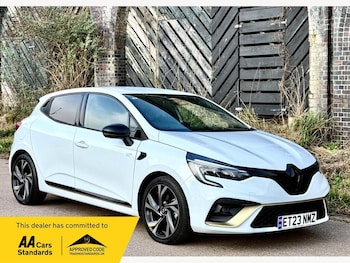 Used Renault Clio 2023 for sale - 77997354: Photo