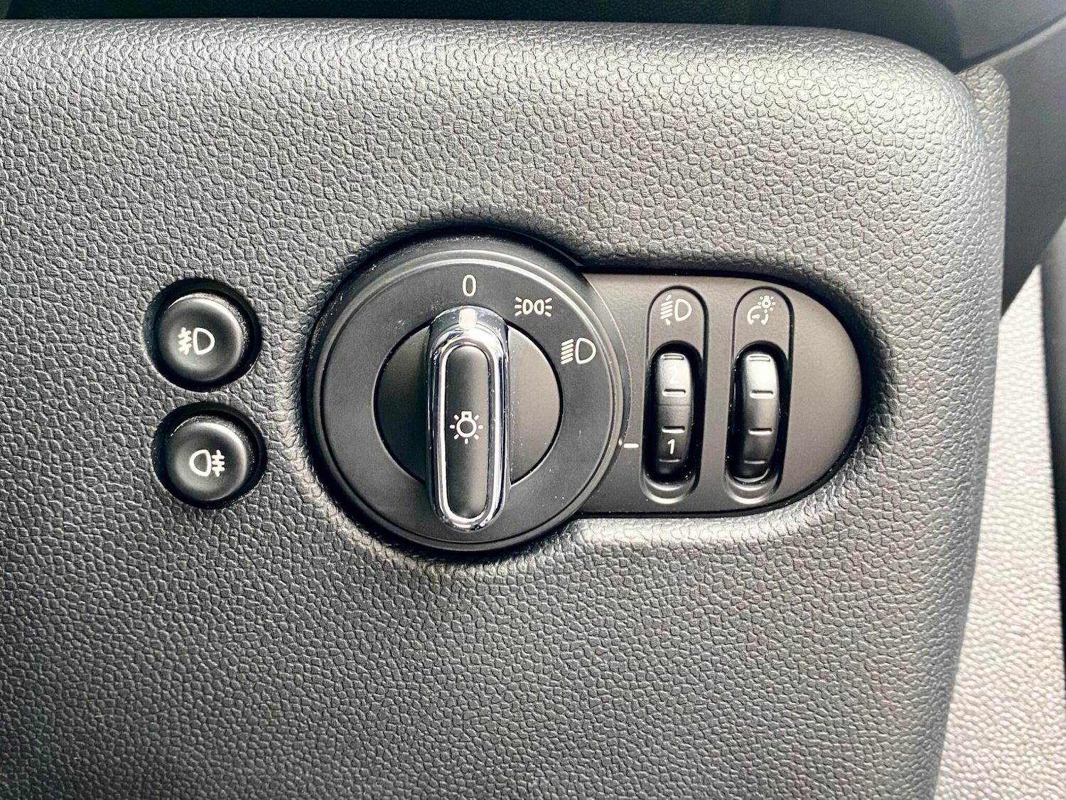 Used MINI Hatch 2017 for sale - 76456764: Photo 42