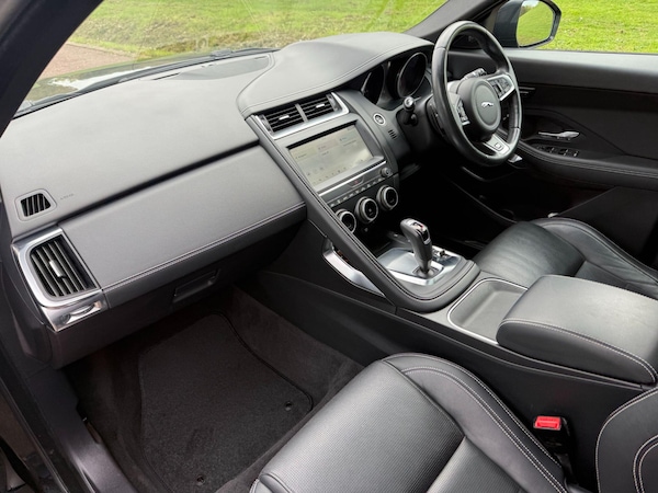 Used Jaguar E-Pace 2018 for sale - 76307115: Photo 16