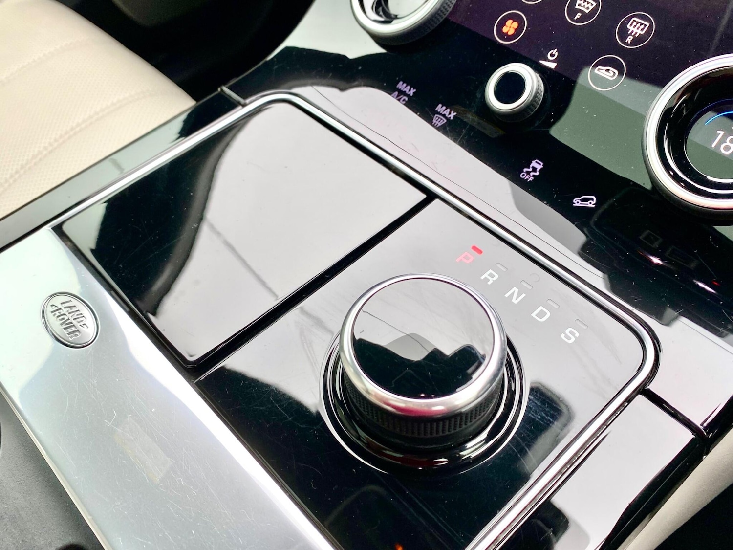 Used Land Rover Range Rover Velar 2017 for sale - 76215586: Photo 34