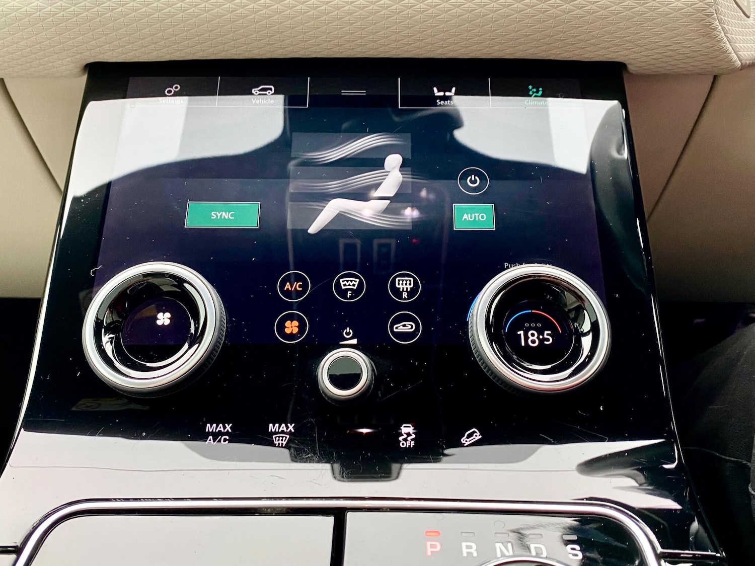 Used Land Rover Range Rover Velar 2017 for sale - 76215586: Photo 44