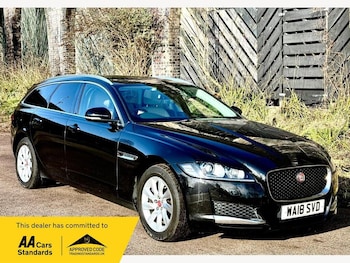 Used Jaguar XF 2018 for sale - 78008654: Photo