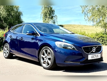 Used Volvo V40 2015 for sale - 79145174: Photo